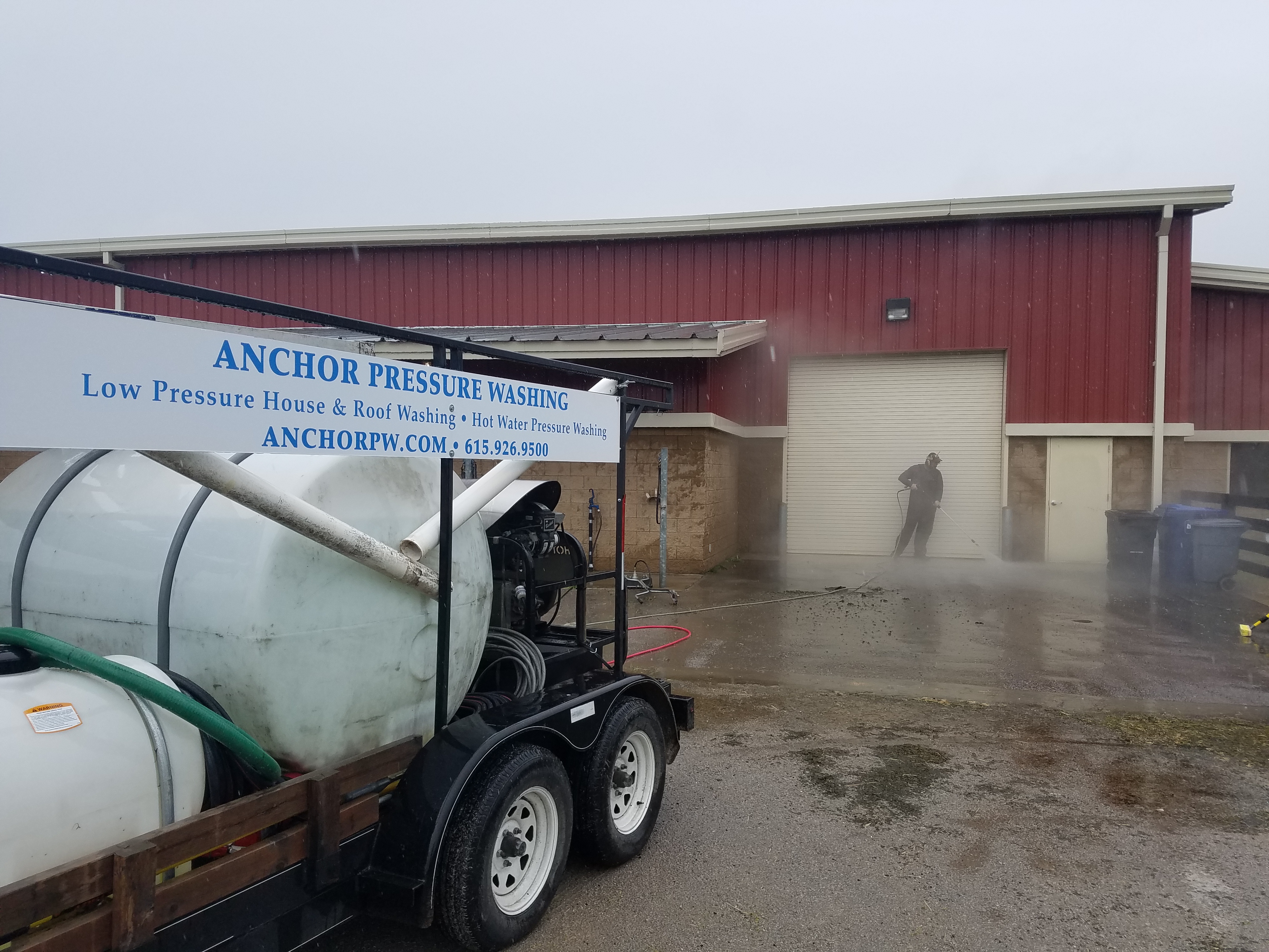 Pressure washing in Nashville, TN